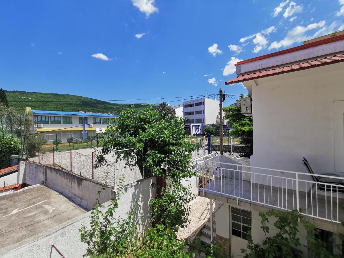 Studio Apartments Jasminka Selce Exterior photo