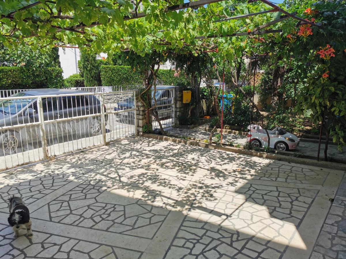 Studio Apartments Jasminka Selce Exterior photo