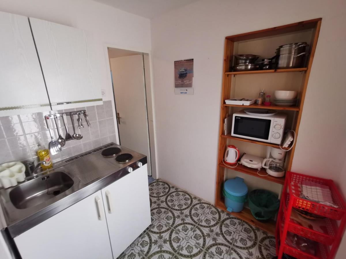 Studio Apartments Jasminka Selce Exterior photo